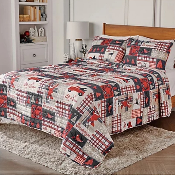 Kringle Express Reversible Queen Sized  Holiday Quilt Set NIB!🎄🎁 - Picture 1 of 4